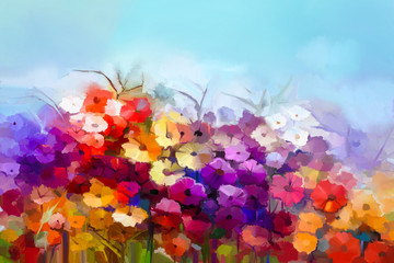 Abstraktes Ölgemälde weiß, gelb, rotes Gänseblümchen, Gerbera-Blume im Feld. Malerei Sommer, Frühlingsblumen in Wiesenlandschaft. Lila, blauer Himmel Farbhintergrund. Handgemalter floraler impressionistischer Stil © nongkran_ch