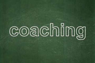 Obraz premium Learning concept: Coaching on chalkboard background