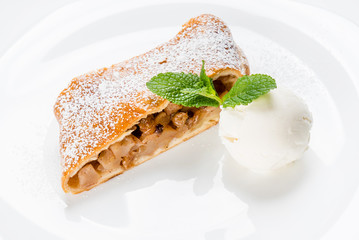 apple strudel