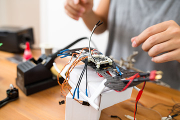 Connecting the wire on drone