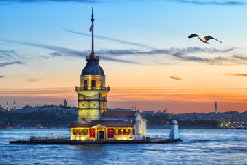 Fototapeta na wymiar Maiden's Tower in Bosphorus at sunset