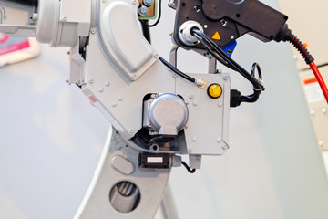 Robotic machine tool