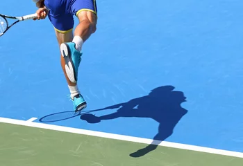 Poster Tennis player serves the ball © katatonia