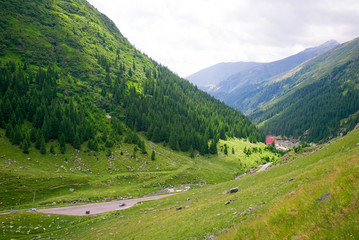 Obraz premium Transfagarasan mountain road, Romanian Carpathians. serpentine road 