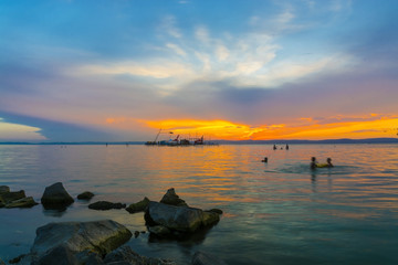 Fototapeta na wymiar Sunset at the Golden Beach