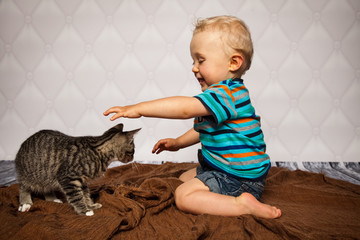 Freude mit der Babykatze