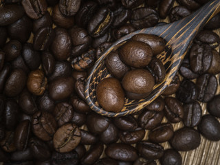 Roasted coffee beans