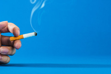 タバコ,青色背景