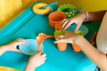 pretend dinner time play with plastic kitchen toys