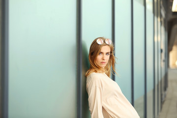 Obraz premium Beautiful stylish girl on street