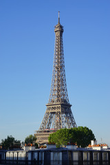 Fototapeta na wymiar Paris Monument 140
