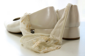 Damenschuhe und Dessous