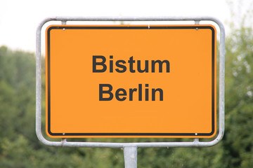 Ein Schild Bistum Berlin