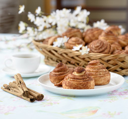 Fototapeta na wymiar Homemade cinnamon buns cakes on a table