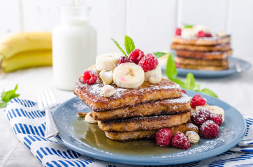 French toast with banana