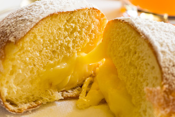 Kraphen alla crema tagliato