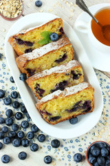Cottage cheese cake with oat flakes and blueberries, tea