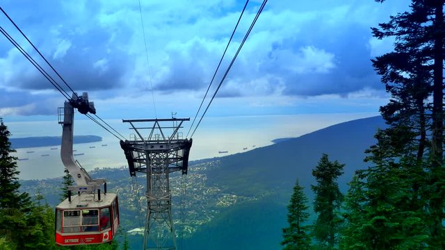 4K Grouse Mountain Vancouver View, Gondola Ride, Mountain Top and Pine Trees