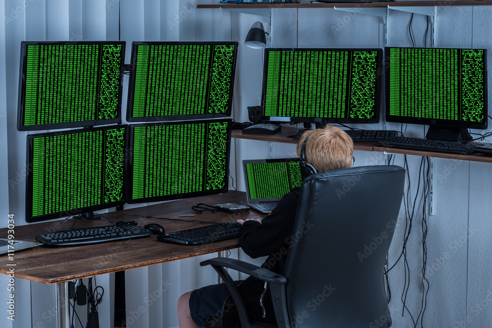 Aufkleber Child Using Multiple Computers