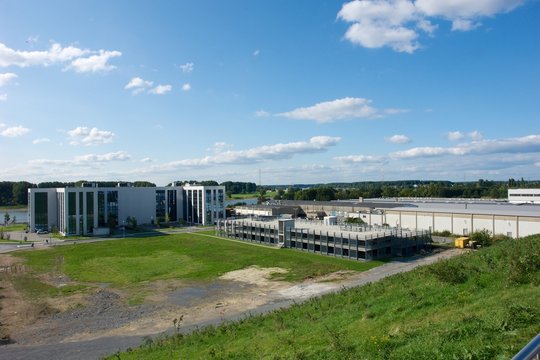 Geb&auml;ude am Rhein