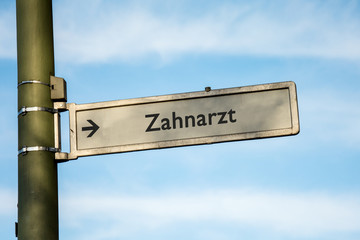 Fototapeta premium Schild 67 - Zahnarzt