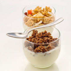 yogurts with two types of cereals