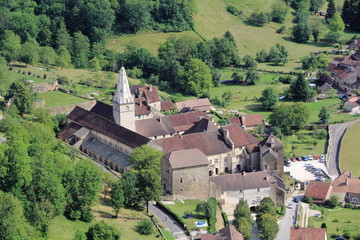 Fototapeta na wymiar Baume-les-Messieurs, village du Jura