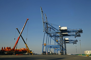 Fototapeta na wymiar Port crane work
