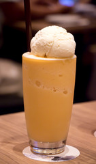 Tea frappe with ice cream topping 