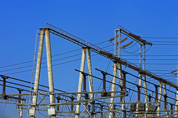 Electric power equipment, high pressure ceramic and metal stents