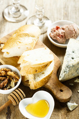 Appetizers for sparkling wine