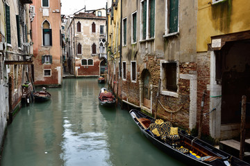Kanäle und alte Häuser in Venedig