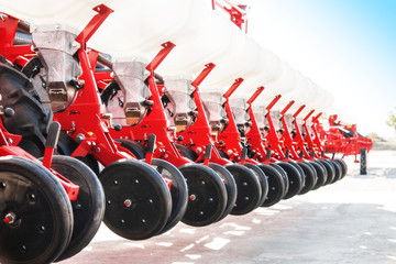 The new industrial agricultural seeder