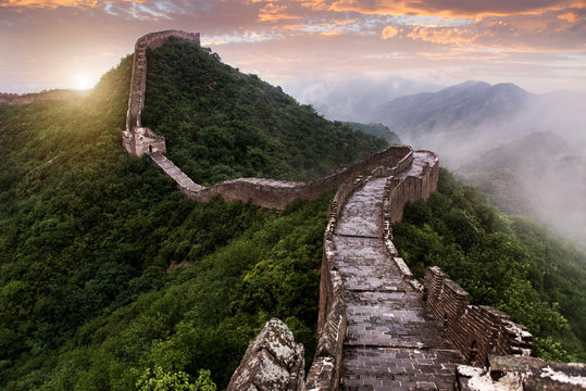 The Great wall of China: 7 wonder of the world.