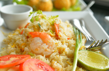 Fried rice with shrimp