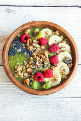 green smoothie bowl