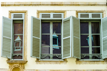 Fototapeta na wymiar Windows of old centrel in Nancy, France