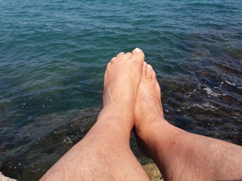 piedi nudi al mare