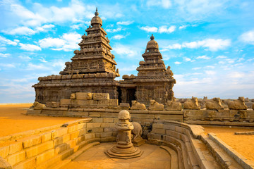 Naklejka premium monolithic famous Shore Temple near Mahabalipuram, world heritag
