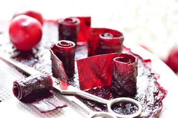  Homemade fruit leather of plums .