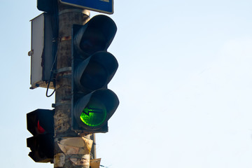 green traffic light