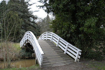 white bridge