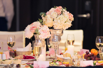 wedding decor with flowers on a banquet