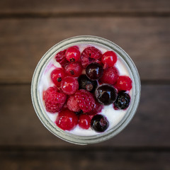Verrine yaourt aux fruits rouges