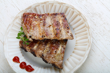 Grilled pork ribs