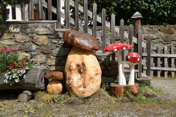 decorazioni giardino funghi fiore fioriere legno decorazioni in legno 