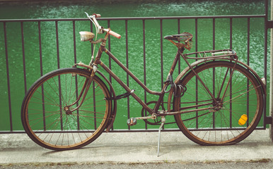 Fototapeta na wymiar Old bicycle in the river