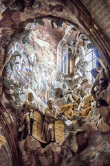 transparente en el Interior de la catedral de Toledo