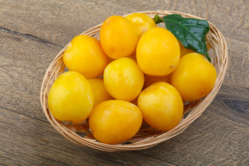 Yellow plums in the bowl