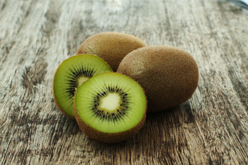 kiwi fruits on a table